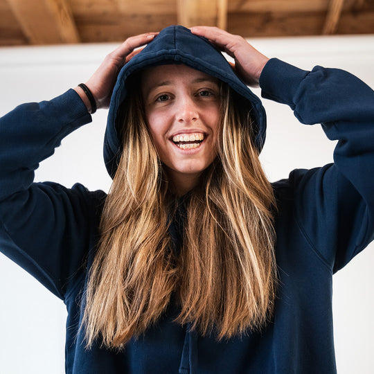 Hoodie coton bio Un Vent Feroce - Bleu marine