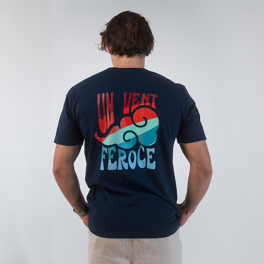 T-shirt coton bio Un Vent Feroce - bleu FEROCE vue dos avec imprimé graphique