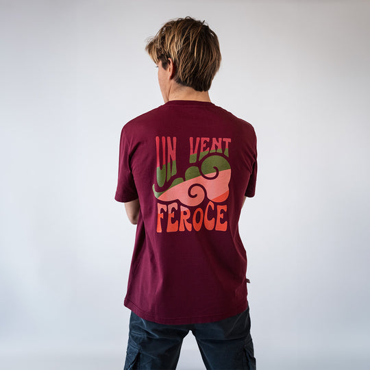 T-shirt coton bio Un Vent Feroce - framboise FEROCE vue de dos imprimé