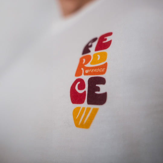 T-shirt coton bio Lefkes - orange FEROCE détail logo poitrine