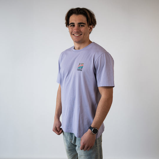 T-shirt coton bio Un Vent Feroce - parme FEROCE porté vue de face