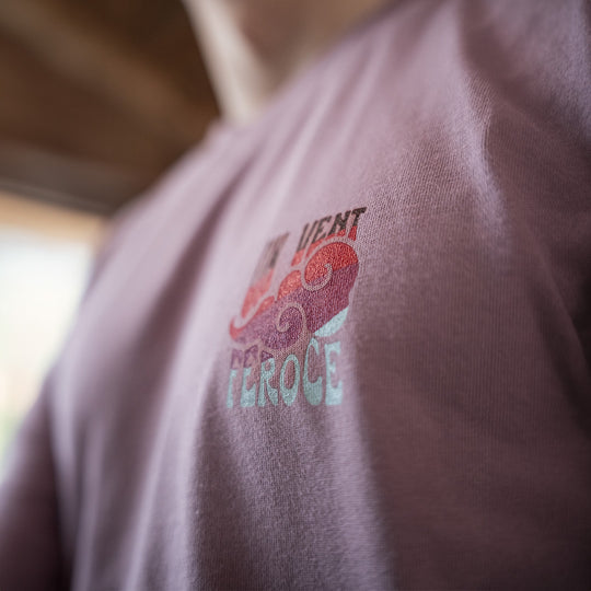 T-shirt coton bio Un Vent Feroce - rose FEROCE détail logo poitrine