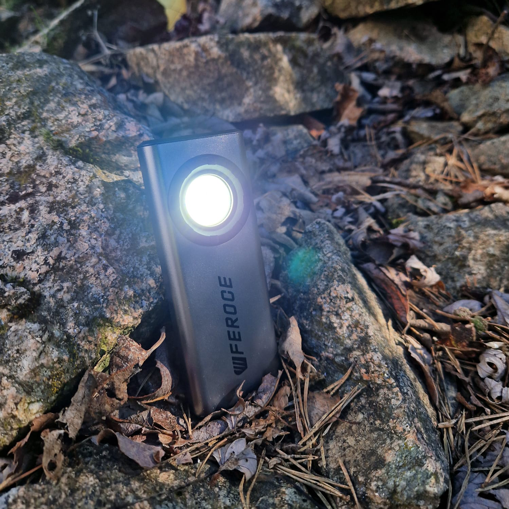 Lampe torche LED rechargable support magnétique FEROCE éclairage extérieur nuit