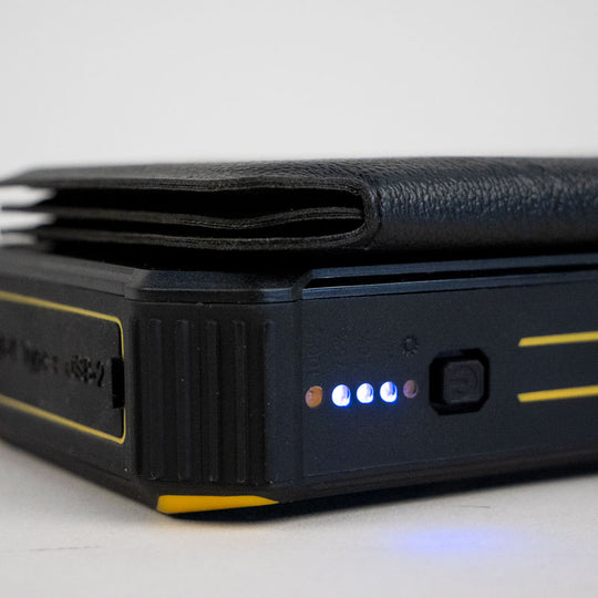 batterie externe solaire FEROCE indicateur LED autonomie batterie