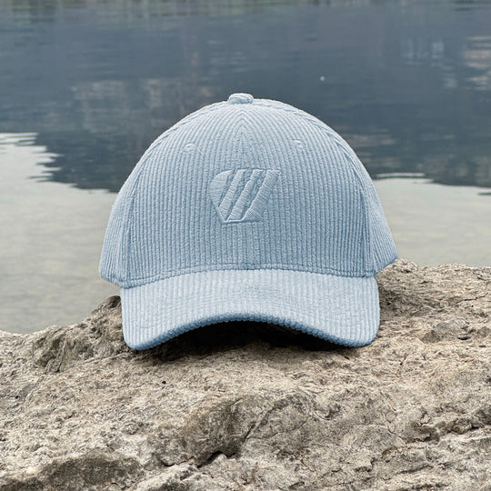 Casquette Alizée velours cotelé - bleu ciel FEROCE posée extérieur