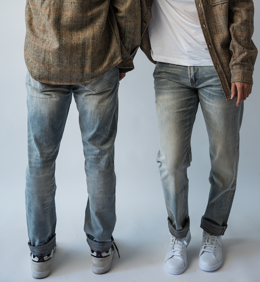 Jean denim selvedge Lukla - délavé FEROCE porté face et dos