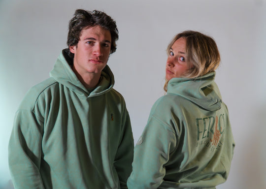 hoodie Kétos vert glacé porté duo studio