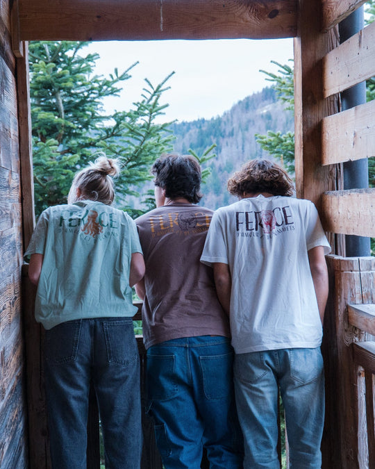 T-shirt coton bio Yellowstone groupe extérieur