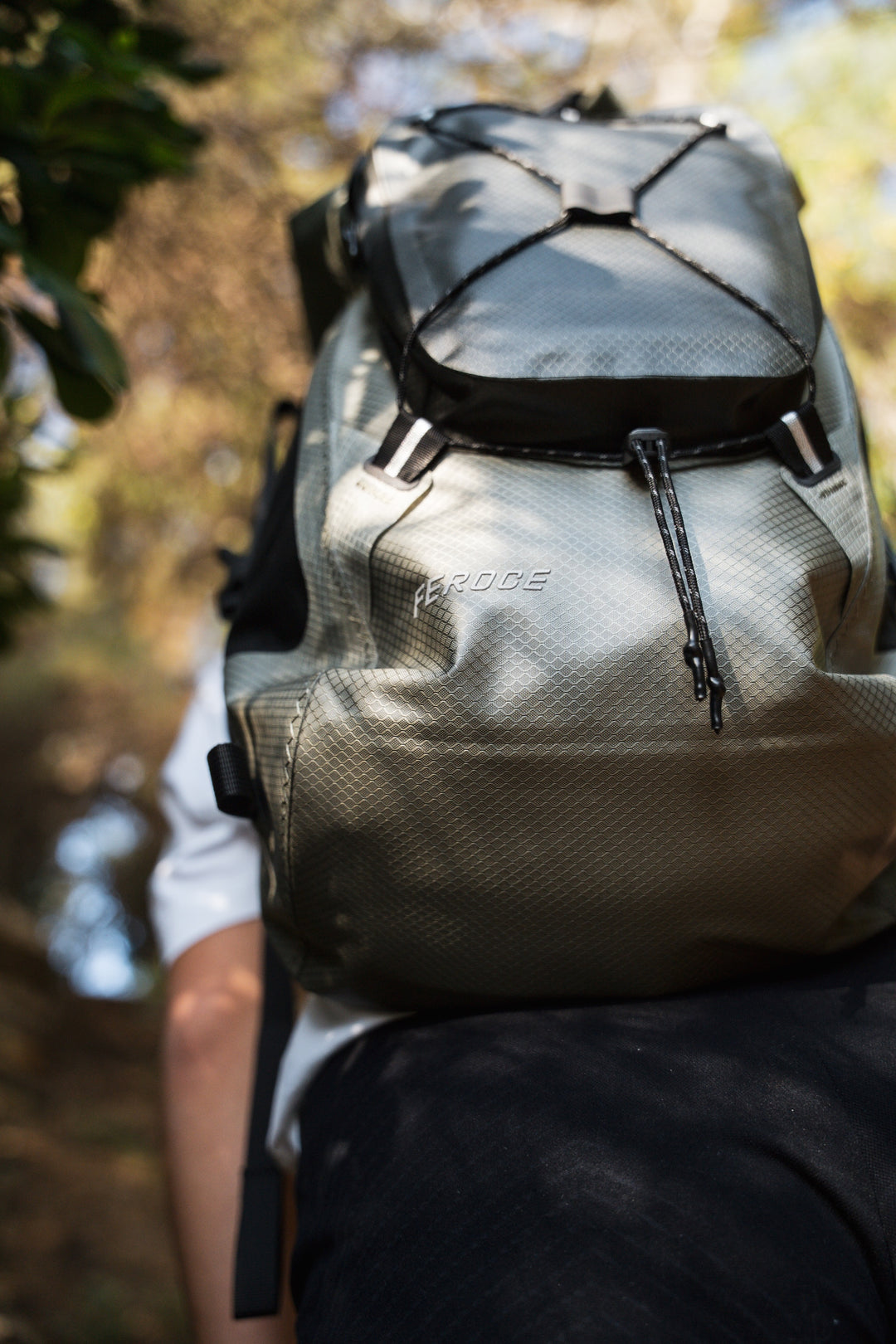 Sac à dos étanche IPX6 Double Kiteloop 27L - Gris vue produit porté