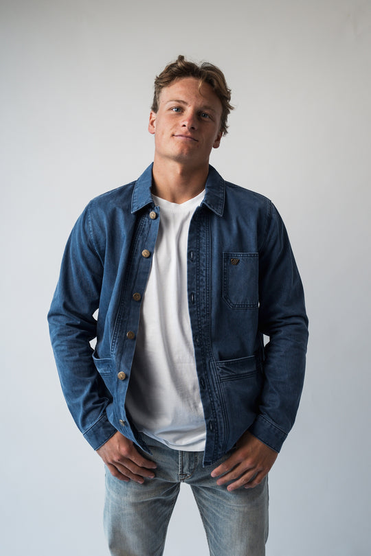 chemise en jean Rusty bleu travail portée face studio
