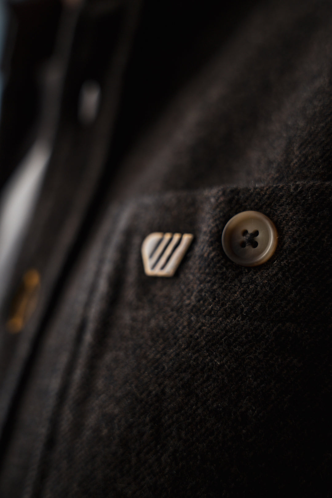 Chemise MEZENC en laine - marron FEROCE détail poche