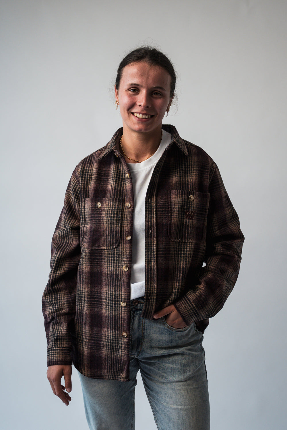 Chemise Mezenc en laine - Bordeaux FEROCE portée de face