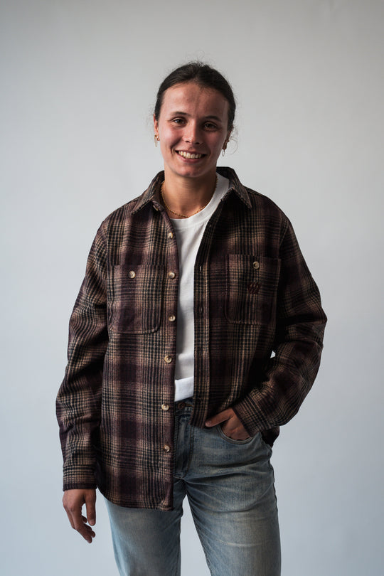 Chemise Mezenc en laine - Bordeaux FEROCE portée de face