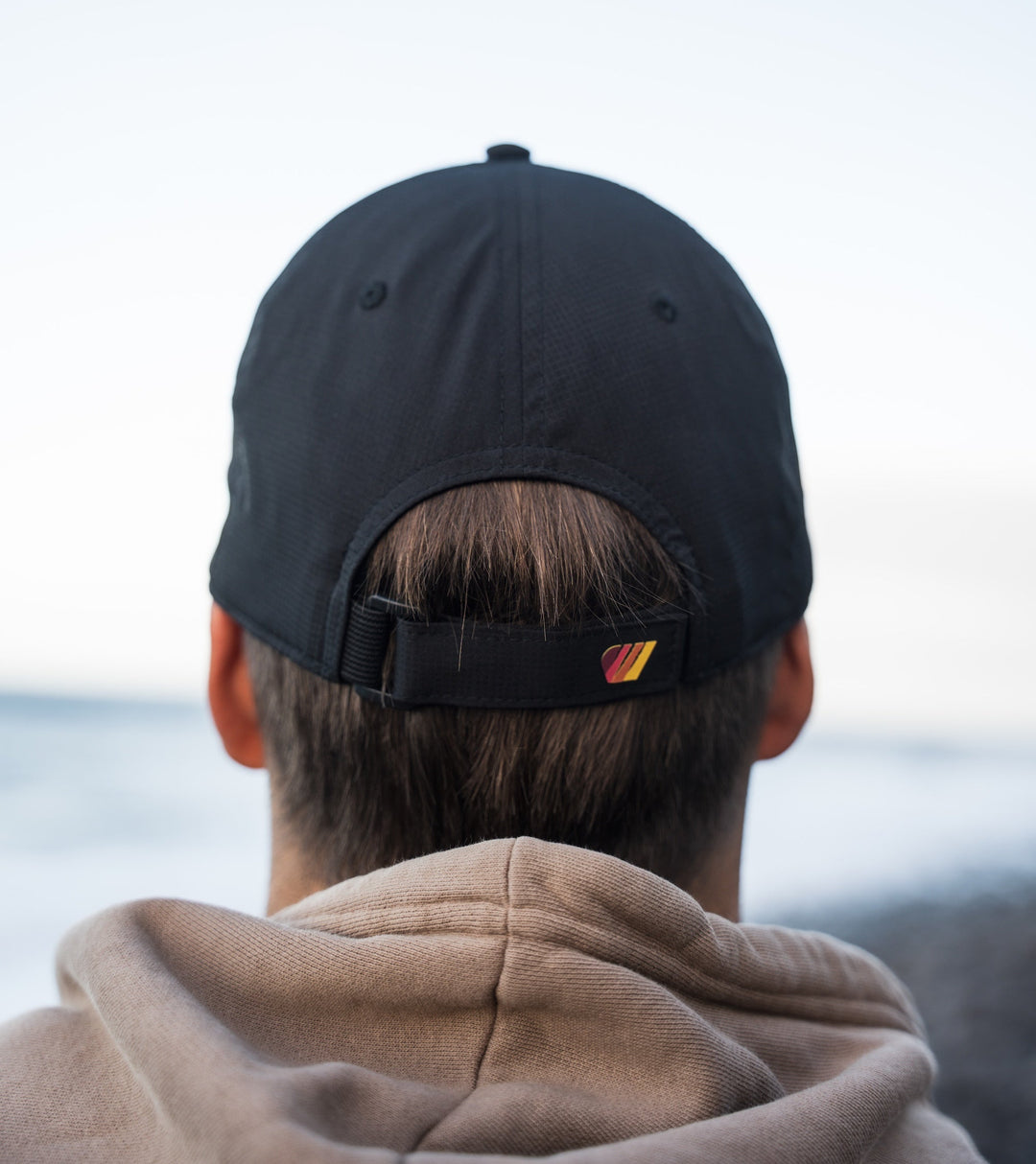 Casquette de Running M-L - Noire vue arrière avec réglage et logo FEROCE