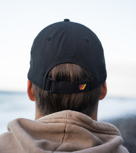 Casquette de Running M-L - Noire vue arrière avec réglage et logo FEROCE
