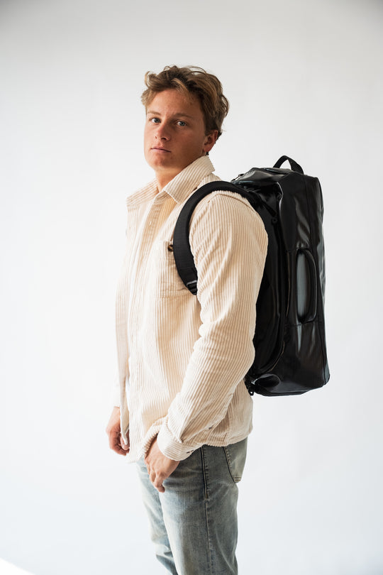 Sac à dos Sierra 36L - Noir FEROCE porté de profil