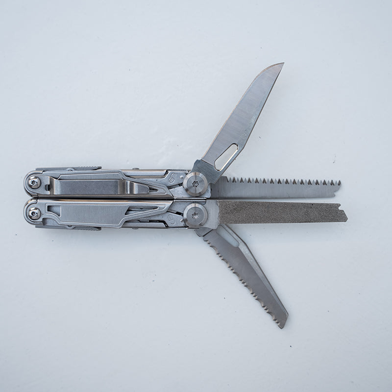 Pince multifonctions 15 outils - Étui en tissu