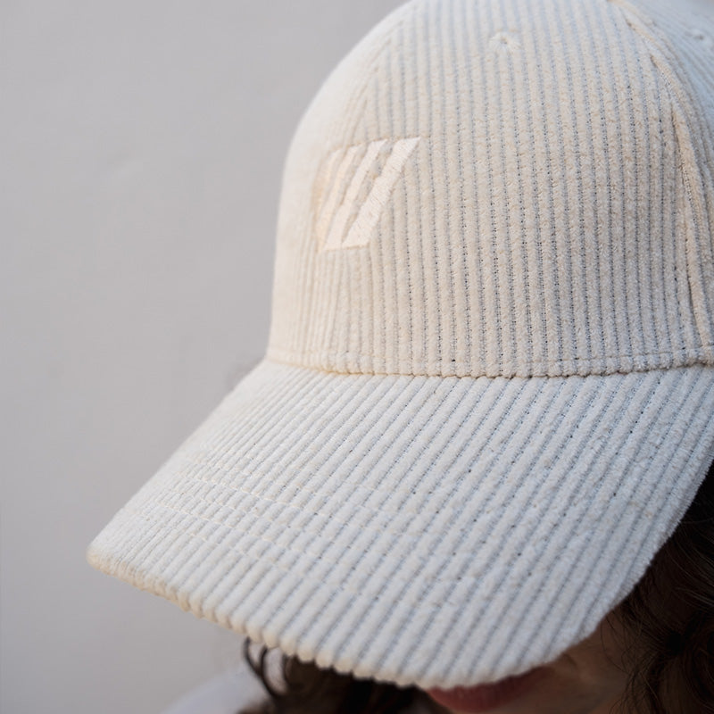 Casquette Alizée velours cotelé - crème FEROCE détail visière