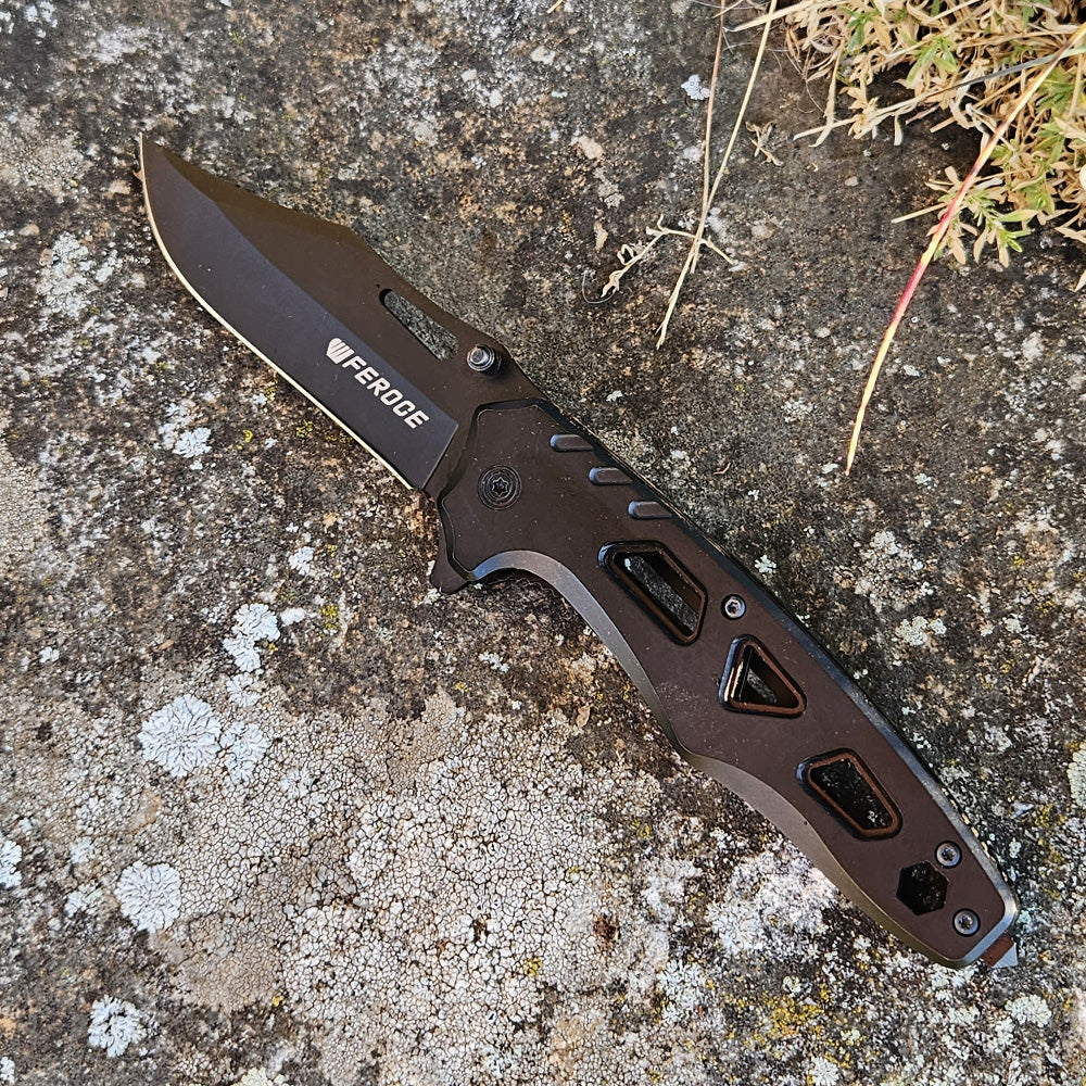 Couteau de poche noir avec pochette en cuir