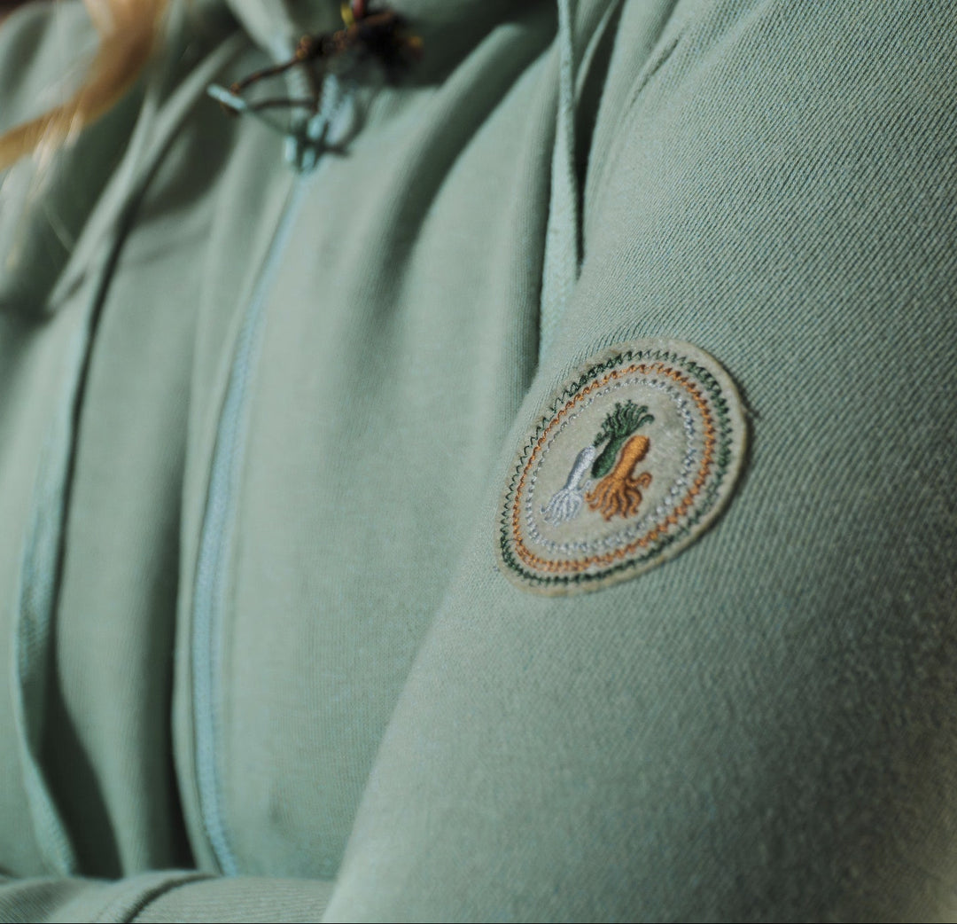 Veste Zipée Aegean - Vert Glacé FEROCE détail logo brodé
