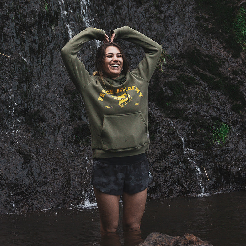Hoodie FEROCE ACADEMY - Kaki porté en extérieur