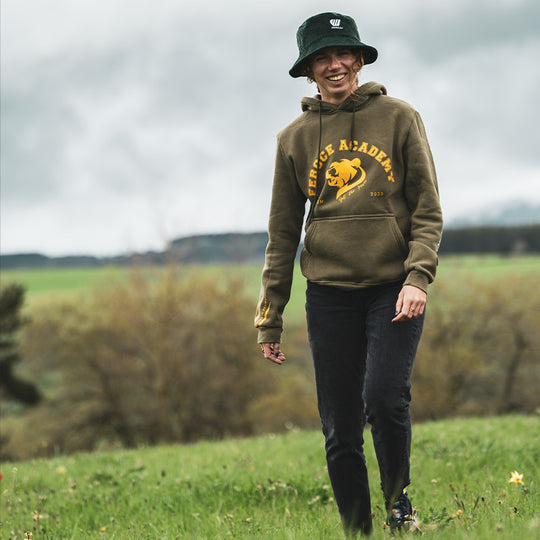 Hoodie FEROCE ACADEMY - Kaki porté en extérieur