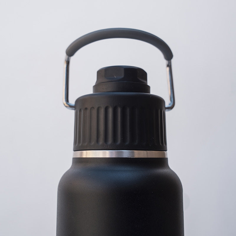 Gourde isotherme 800 ml - noir FEROCE détail bouchon poignée