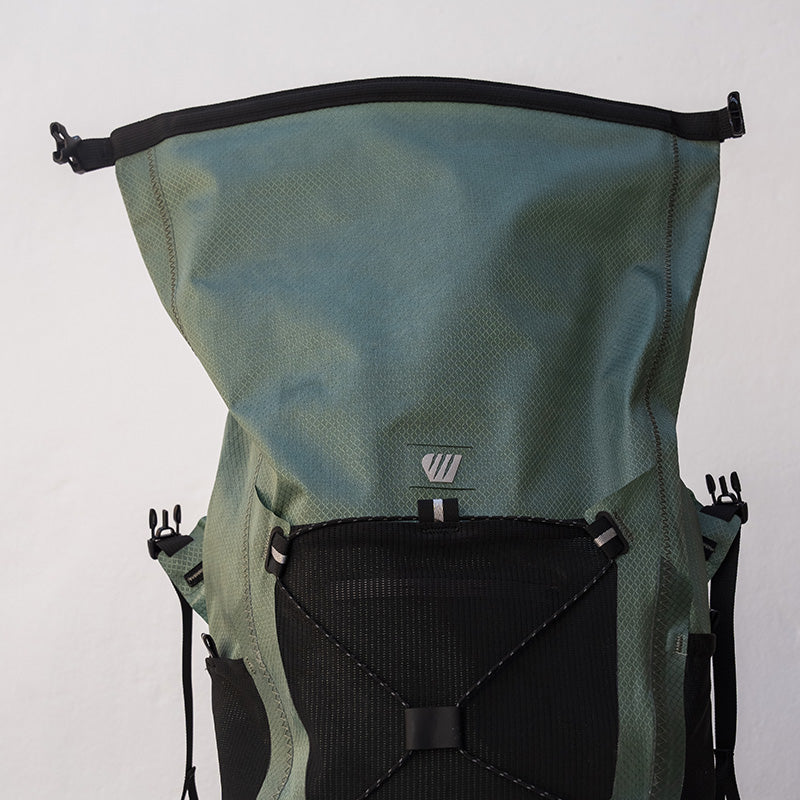 Sac à dos étanche IPX6 Kiteloop 27L - vert FEROCE détail fermeture étanche