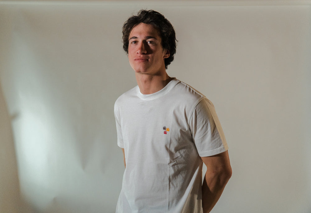 T-shirt coton bio Yellowstone écru porté homme face