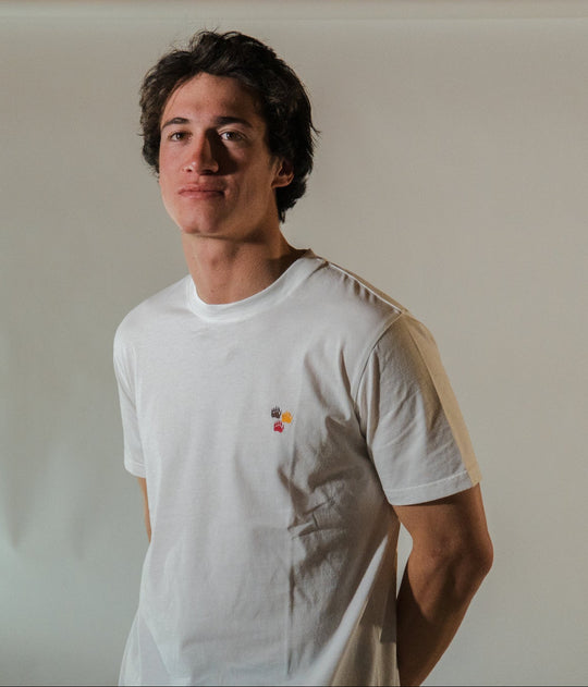 T-shirt coton bio Yellowstone écru porté homme face