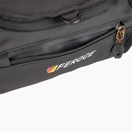 Trousse de toilette - noir FEROCE détail fermeture zip logo